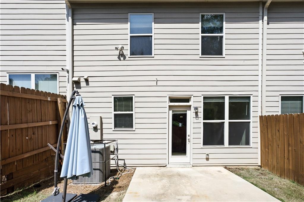 5825 Radford Loop Property Photo 32