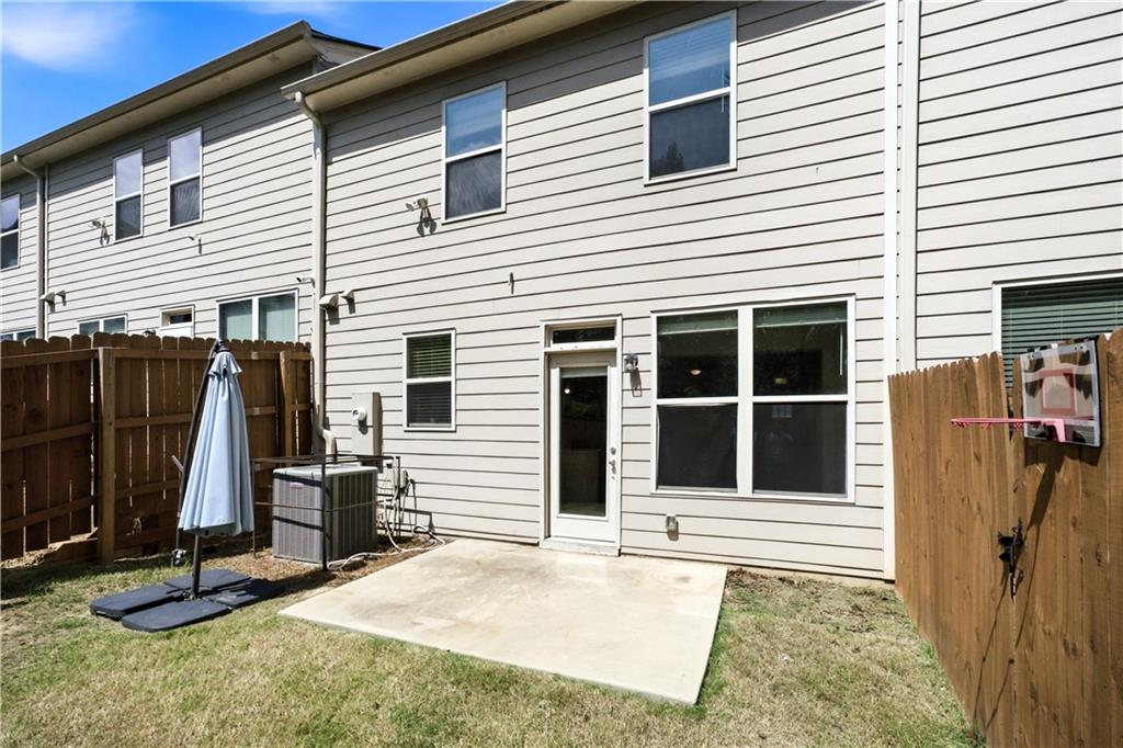 5825 Radford Loop Property Photo 34