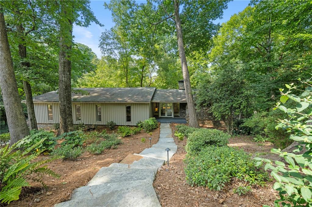 460 Valley Green Drive Ne Property Photo 1