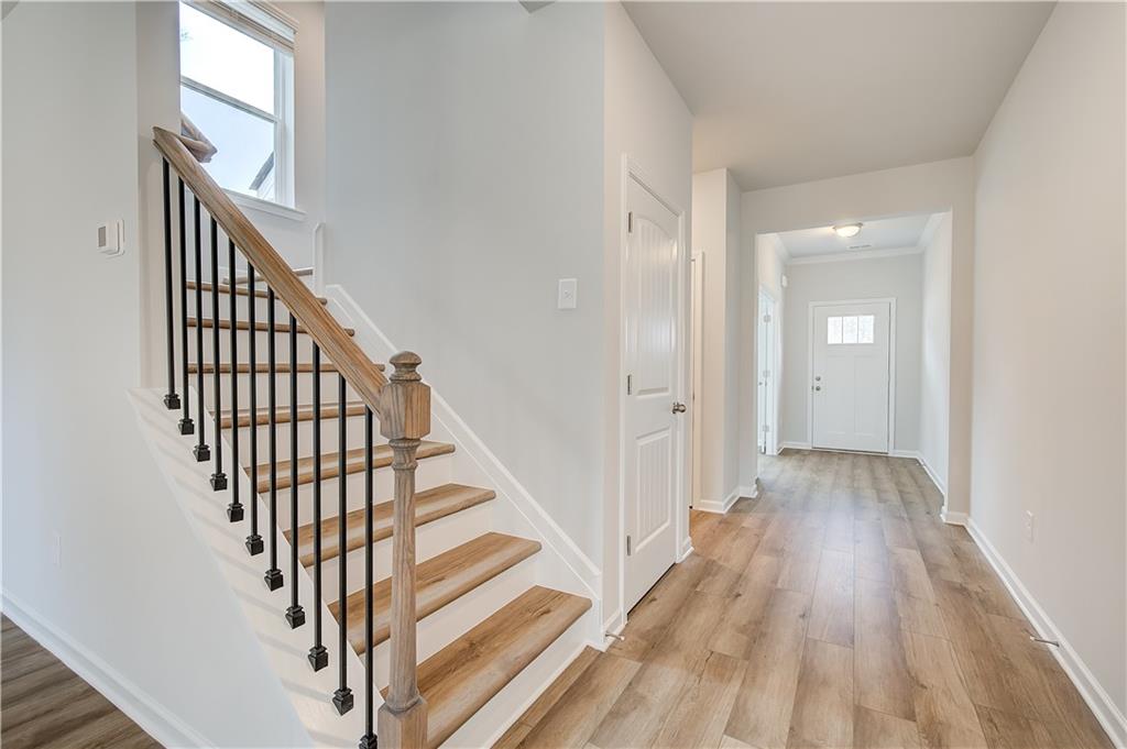 183 Dalston Cove Property Photo 6