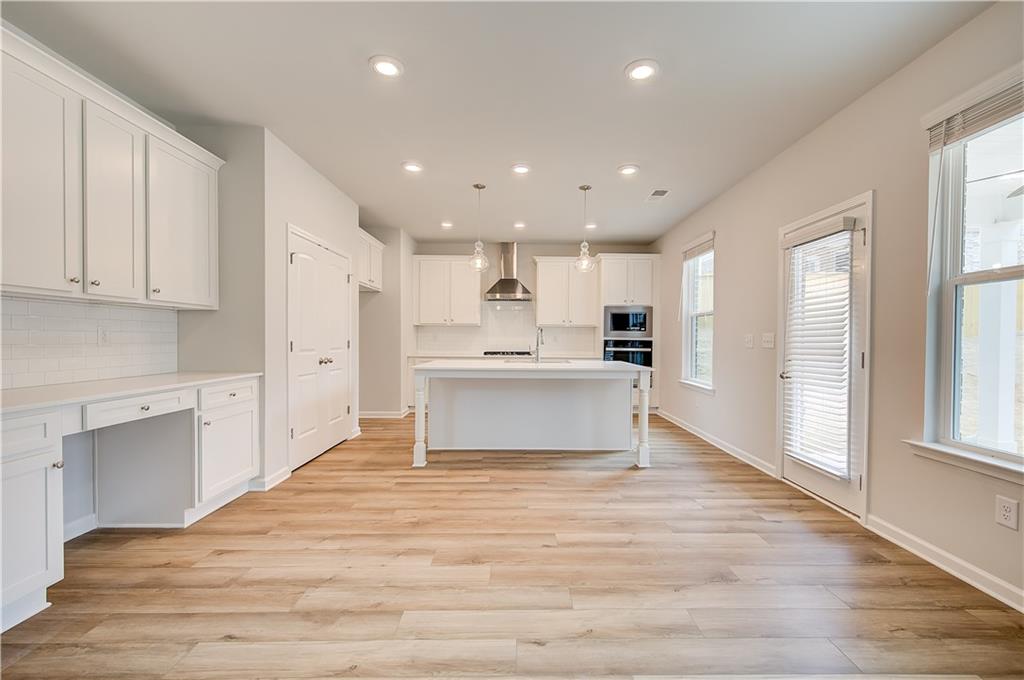 183 Dalston Cove Property Photo 8