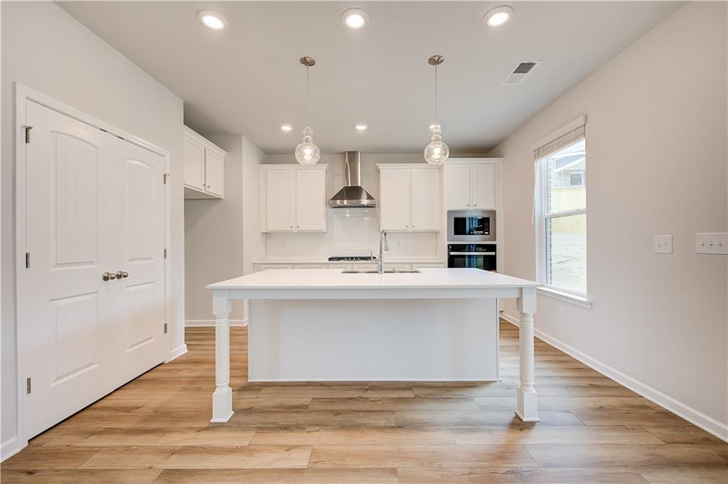 183 Dalston Cove Property Photo 10