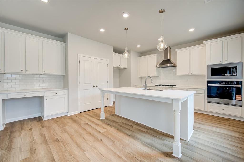 183 Dalston Cove Property Photo 11