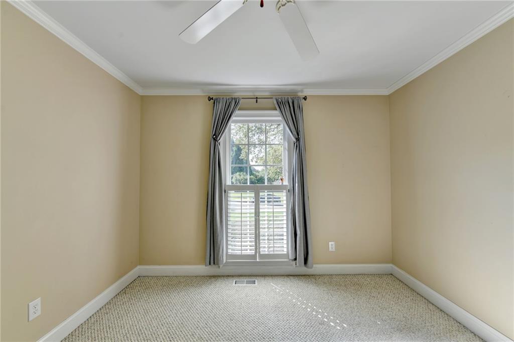 611 Iris Lane Property Photo 32
