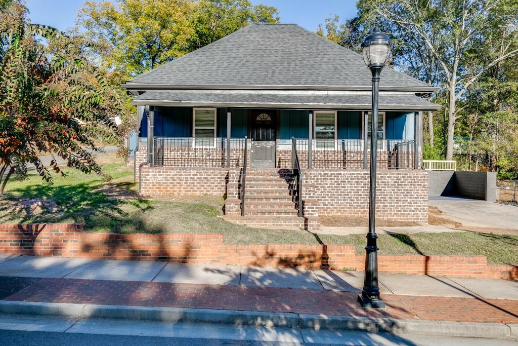 4615 S Lee Street Property Photo 1