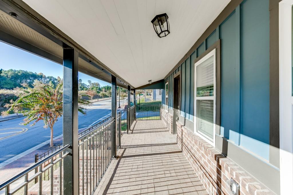 4615 S Lee Street Property Photo 5