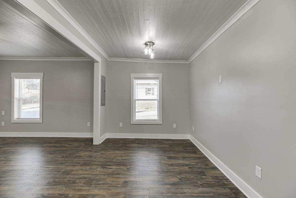 4615 S Lee Street Property Photo 14