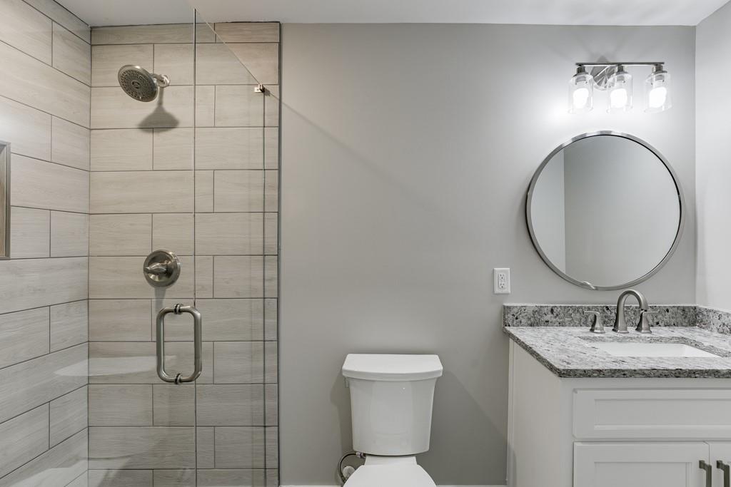 4615 S Lee Street Property Photo 25