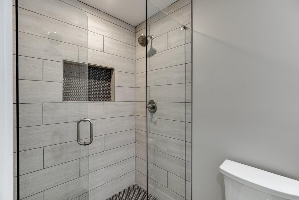 4615 S Lee Street Property Photo 26