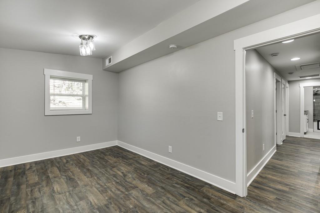 4615 S Lee Street Property Photo 29