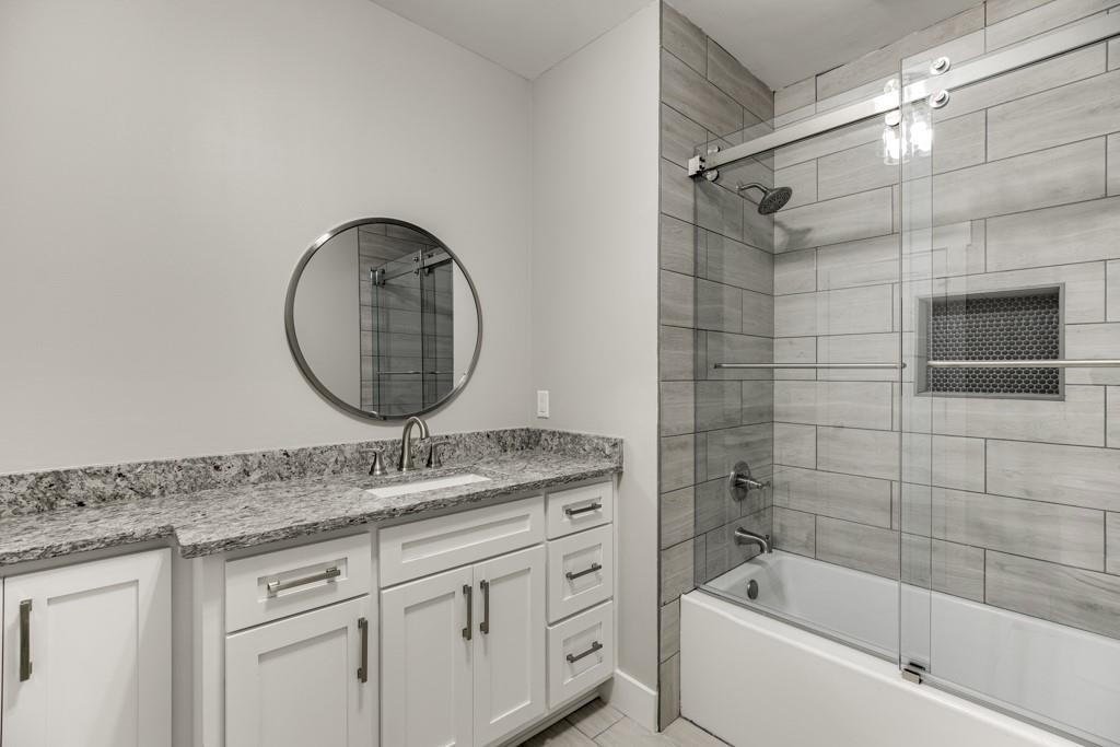 4615 S Lee Street Property Photo 35