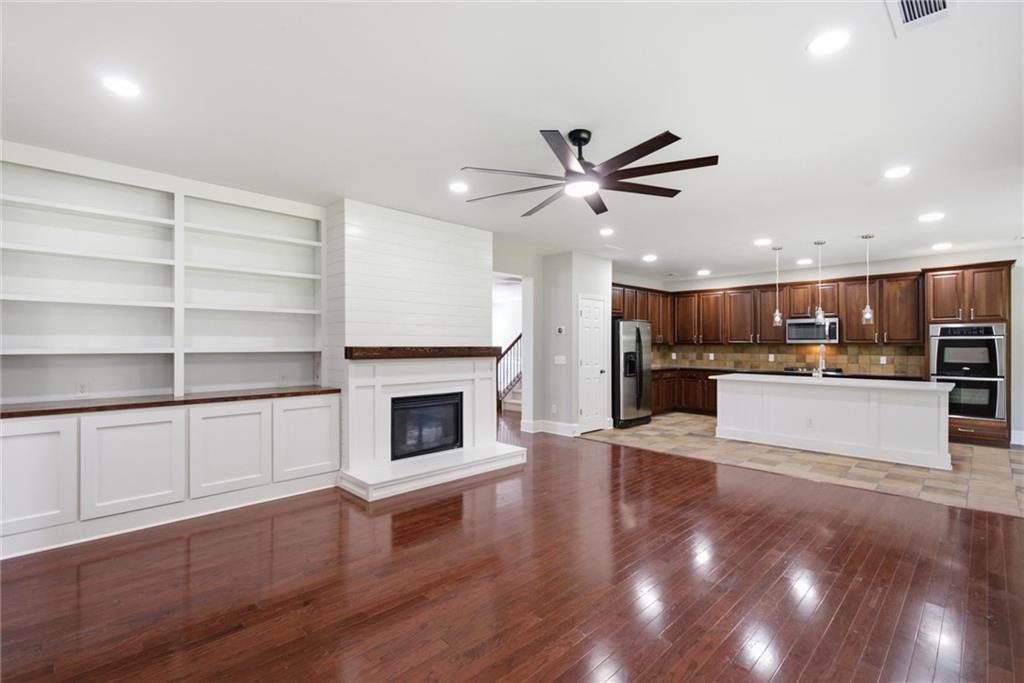 1203 Lanier Springs Drive Property Photo 4