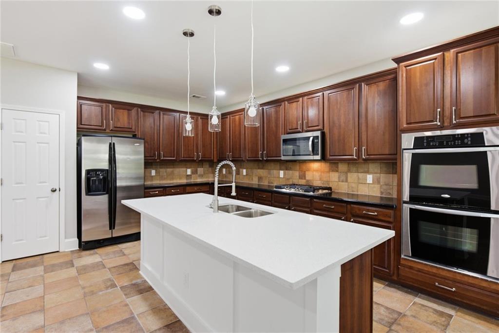 1203 Lanier Springs Drive Property Photo 5