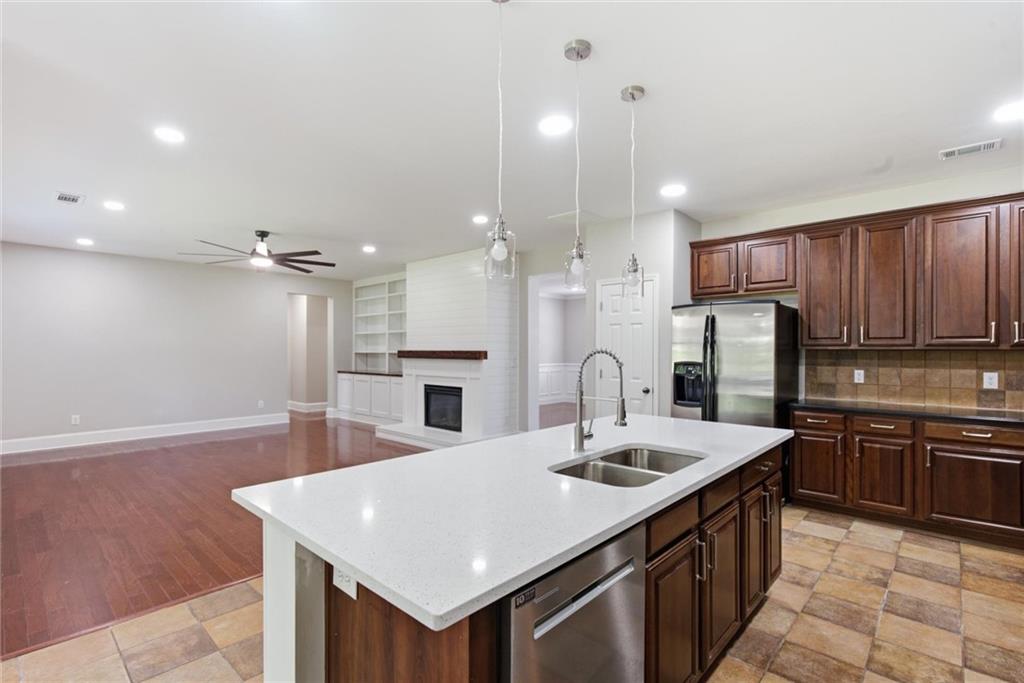 1203 Lanier Springs Drive Property Photo 16