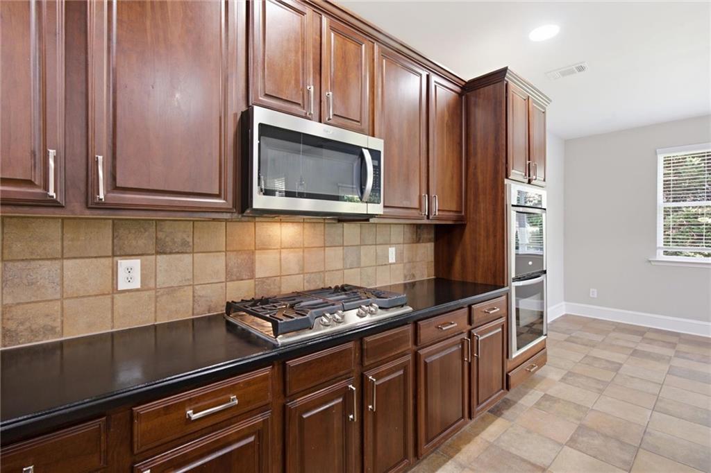 1203 Lanier Springs Drive Property Photo 18