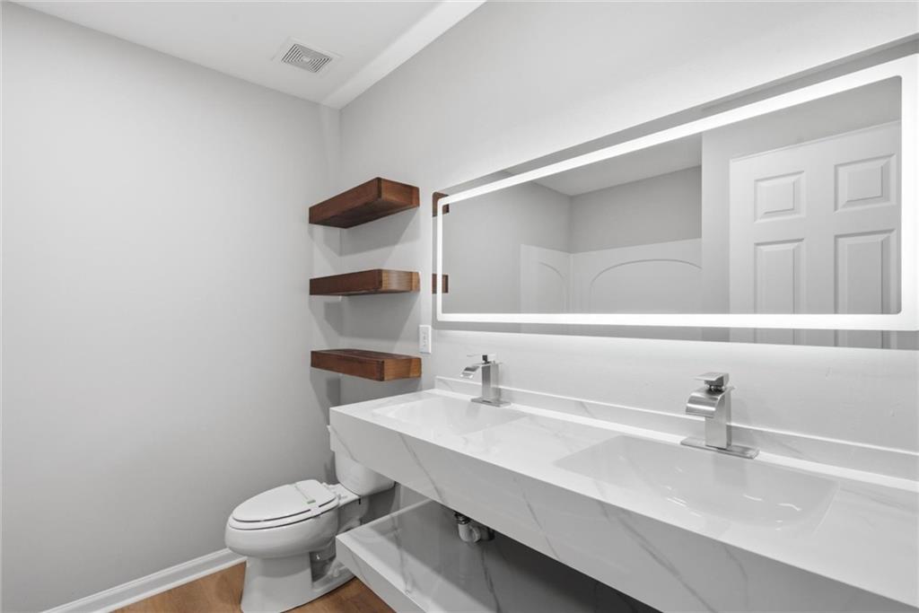 1203 Lanier Springs Drive Property Photo 27