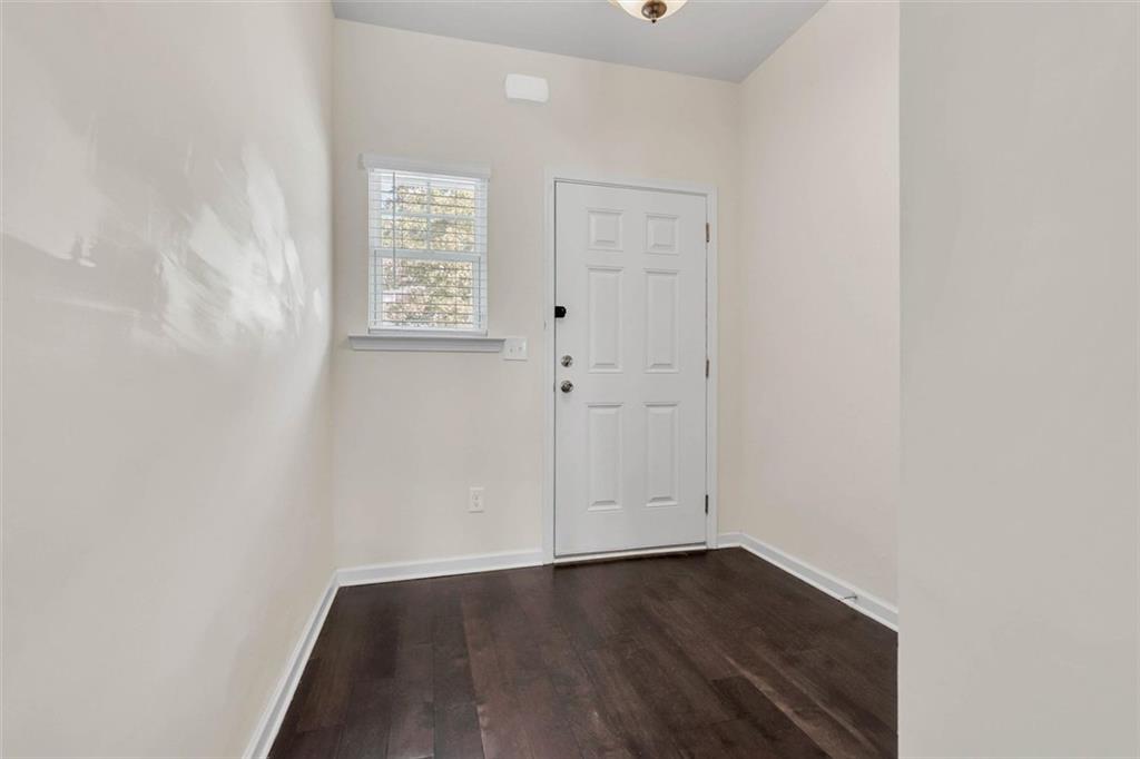 3470 Lakeview Creek Property Photo 8