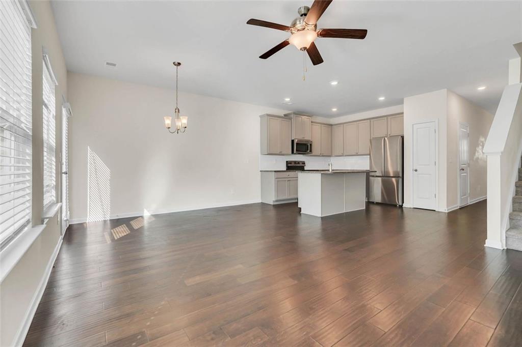 3470 Lakeview Creek Property Photo 15