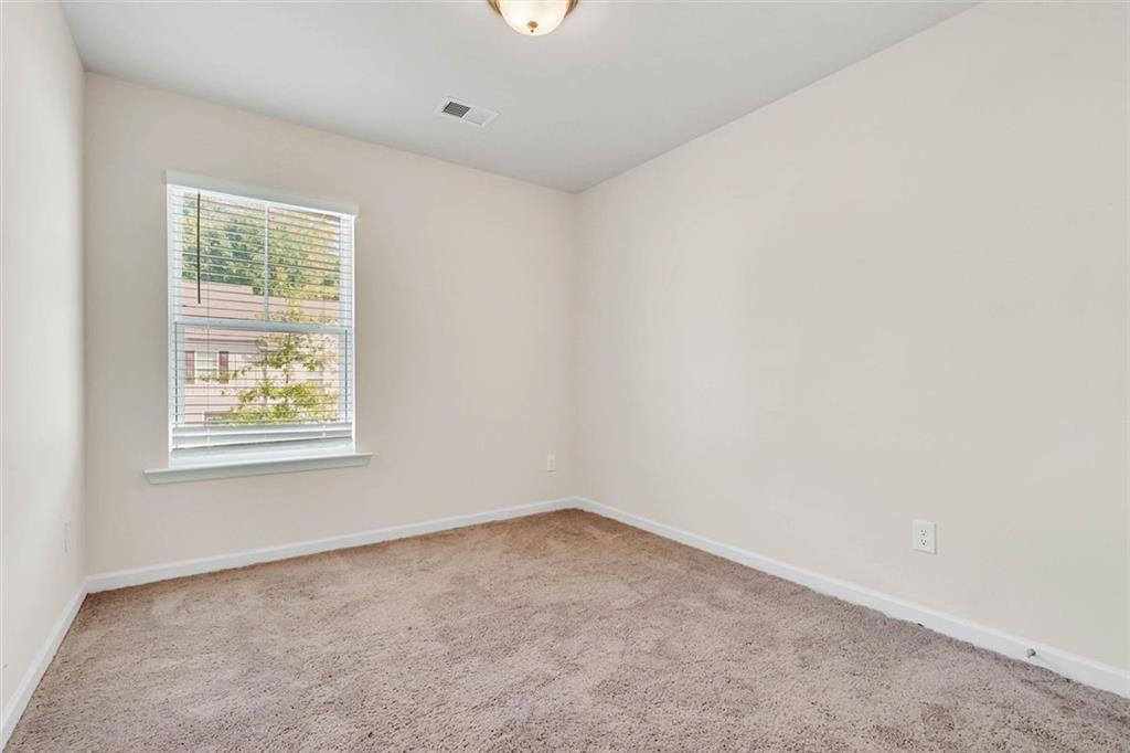 3470 Lakeview Creek Property Photo 39