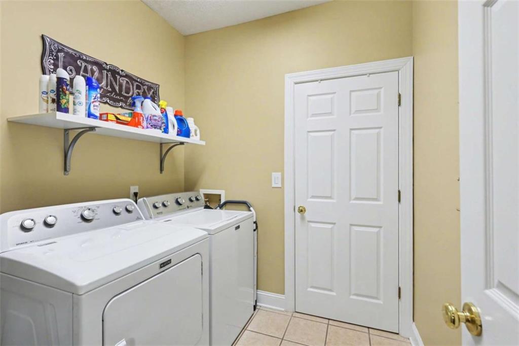 146 Gleneagle Court Unit 202e Property Photo 34
