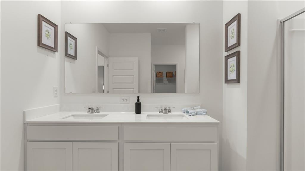512 Alder Lane Court Property Photo 17