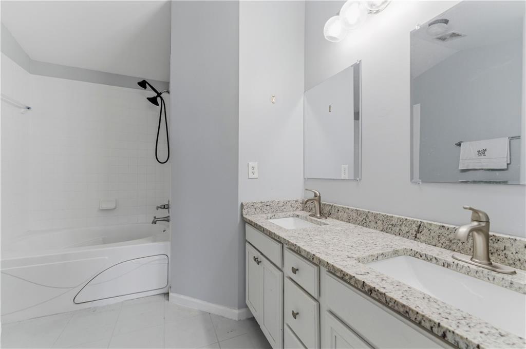 4247 Chatham Ridge Drive Property Photo 14