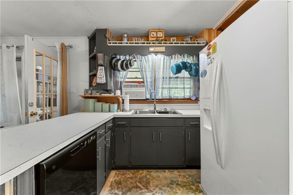 25 Dubignon Drive Property Photo 7