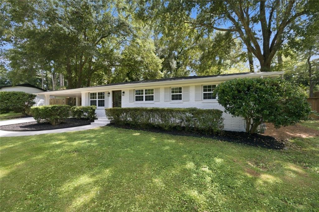 215 Valley Drive Property Photo 2