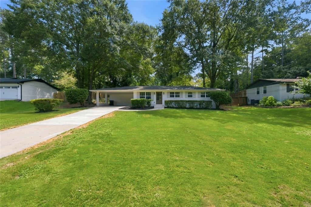 215 Valley Drive Property Photo 3