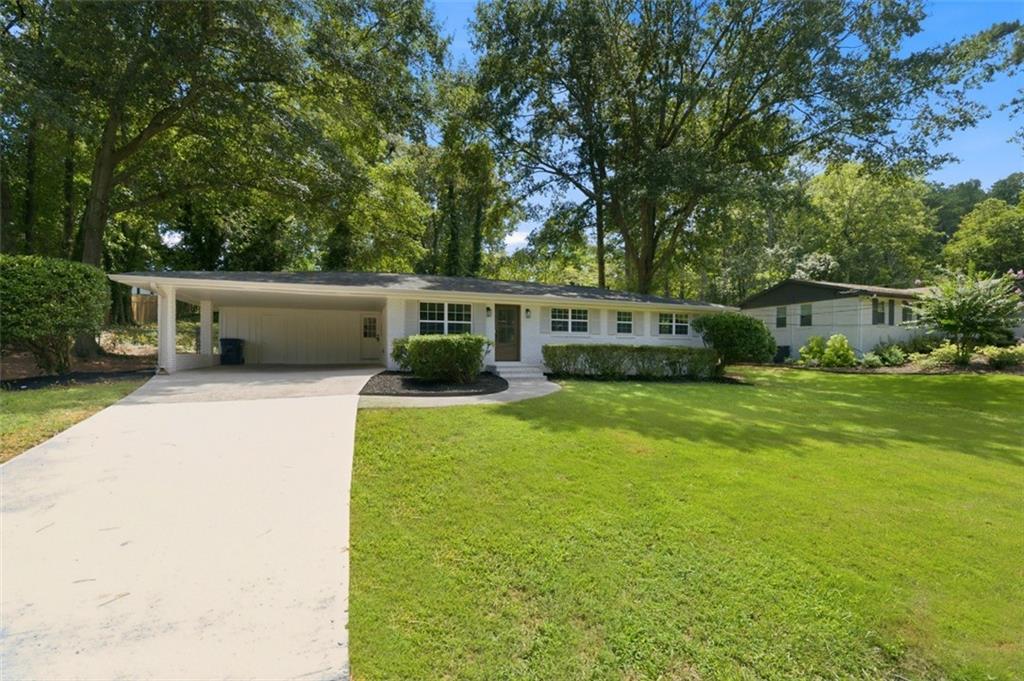 215 Valley Drive Property Photo 4
