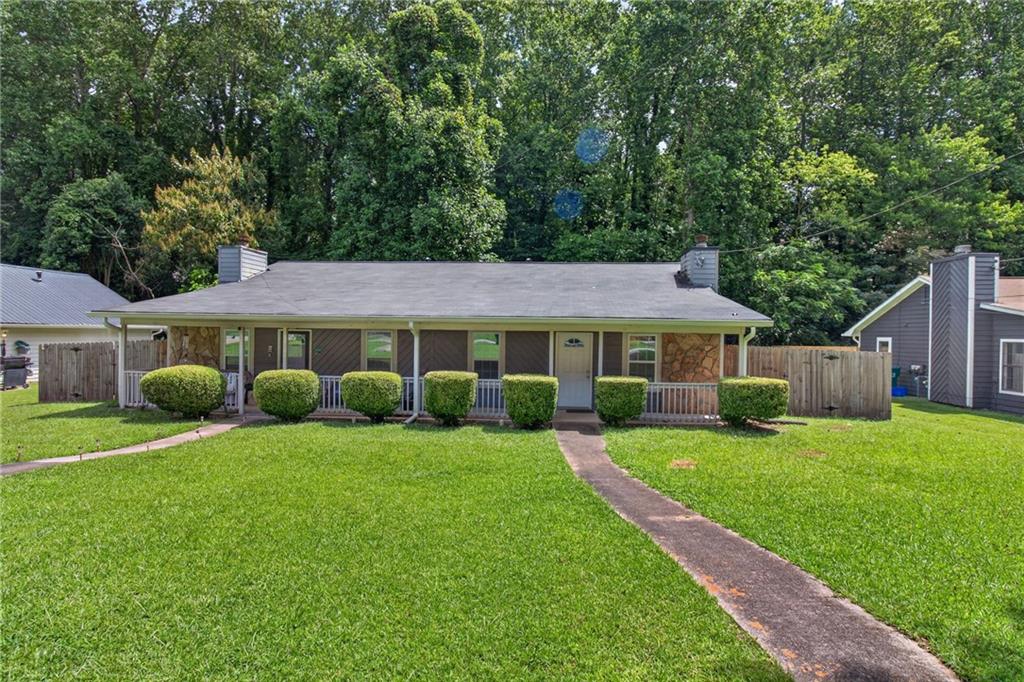 2141 Valley Oaks Drive Se Property Photo 1