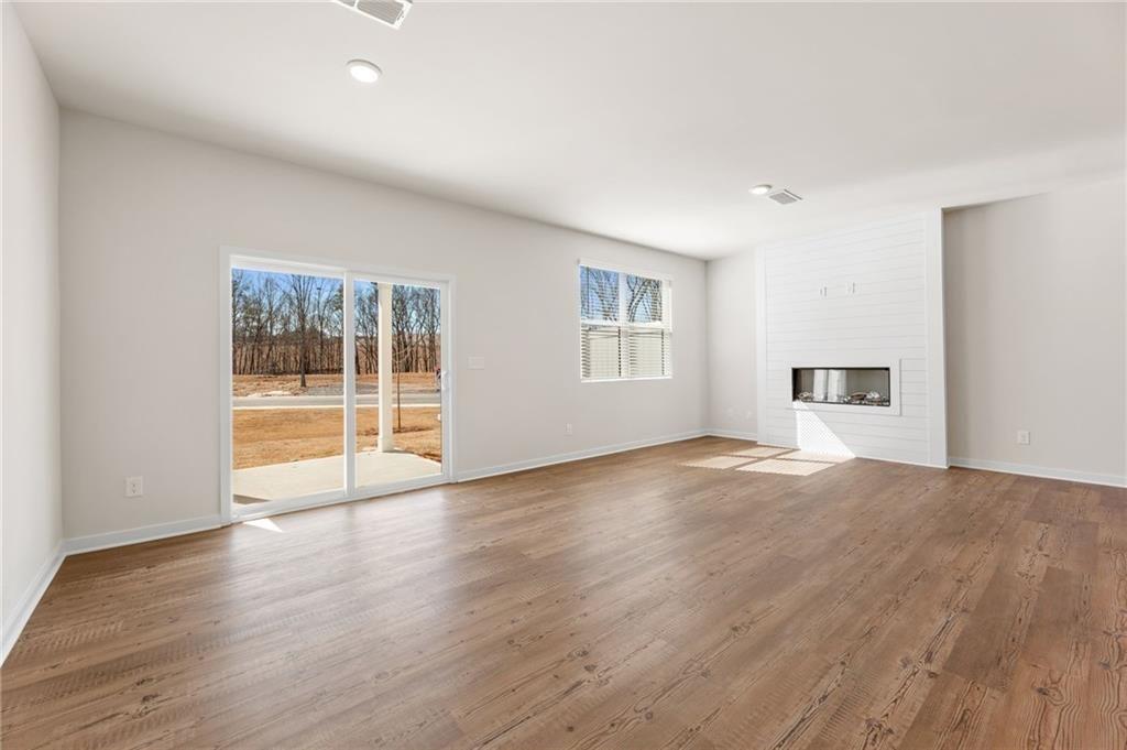 2070 Underwood Drive Unit 27 Property Photo 2