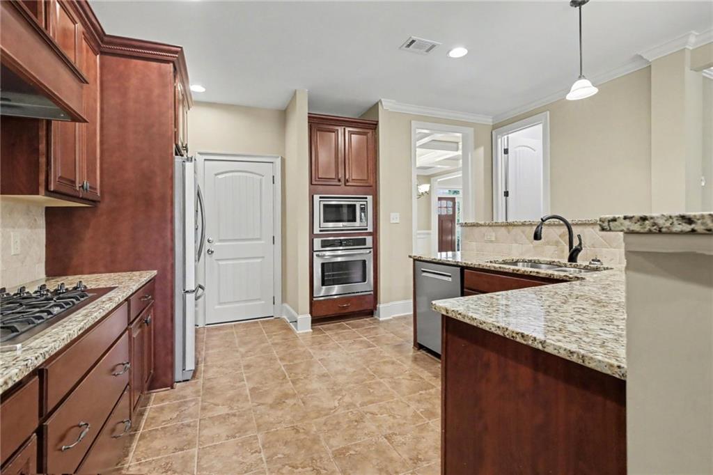 106 Waterlace Way Property Photo 11