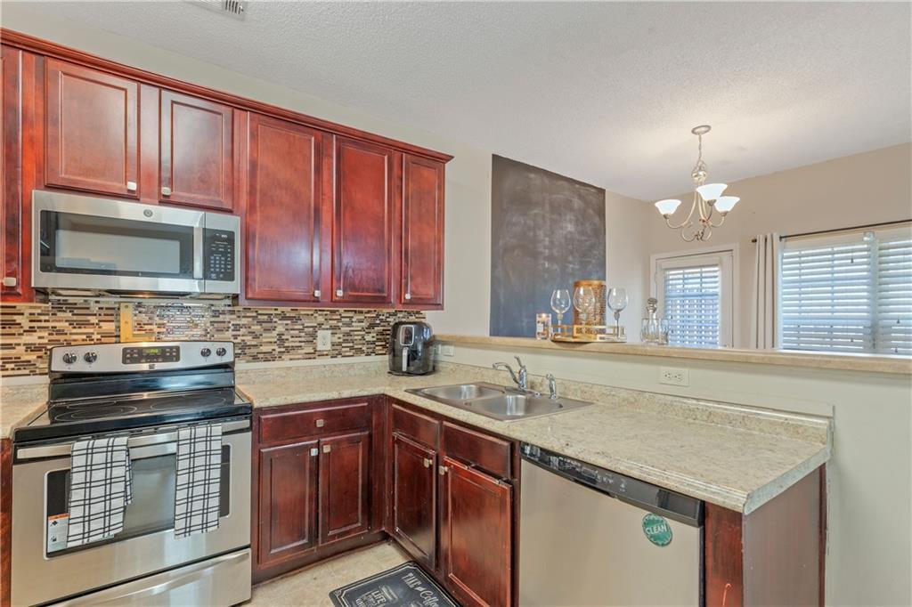 7766 Carnegie Drive Property Photo 4