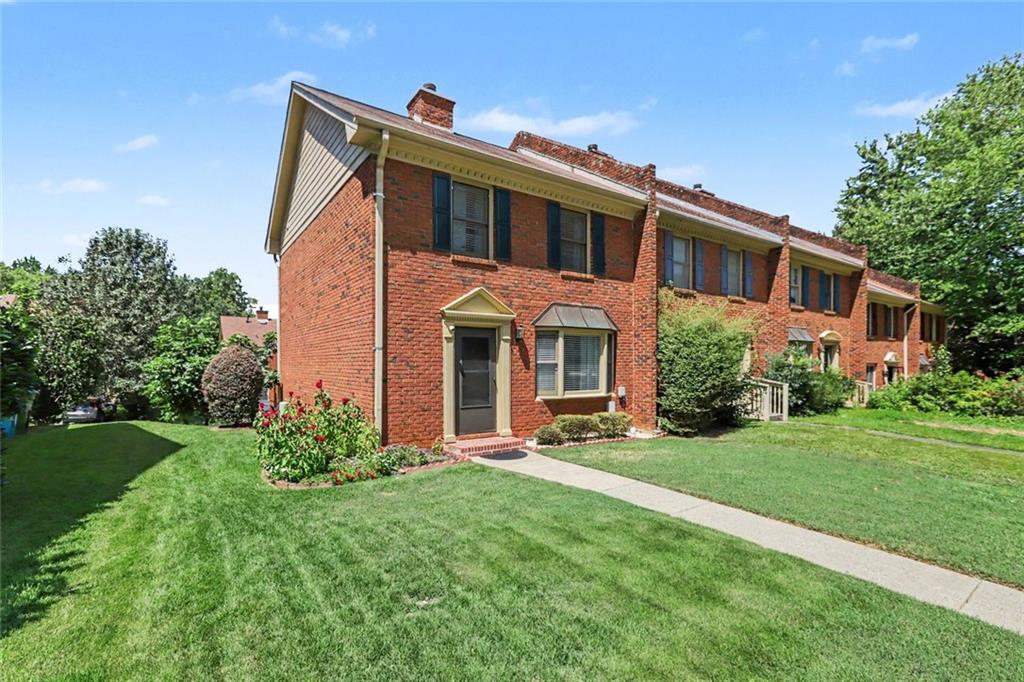 6139 Winfield Court Property Photo 4