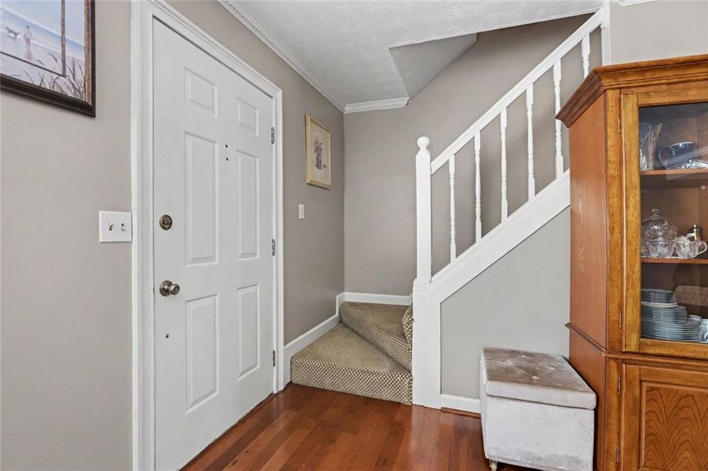 6139 Winfield Court Property Photo 6
