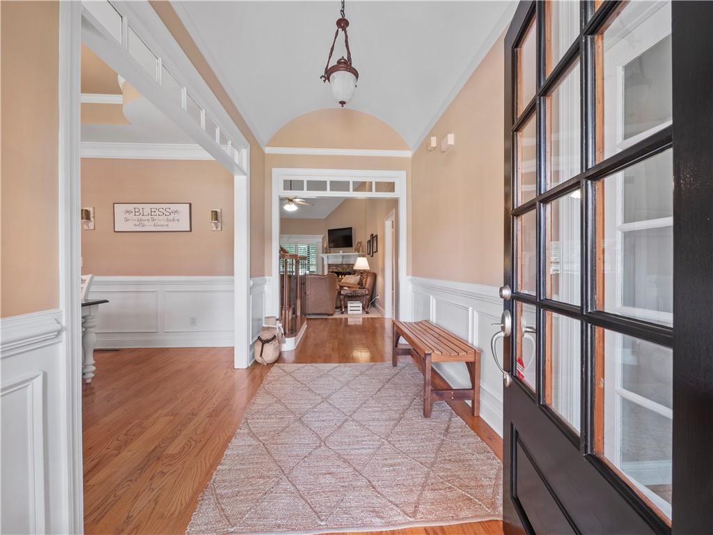 100 Cole Point Property Photo 6