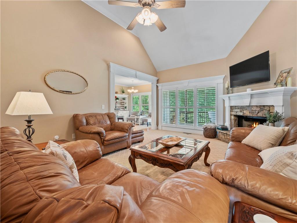 100 Cole Point Property Photo 8