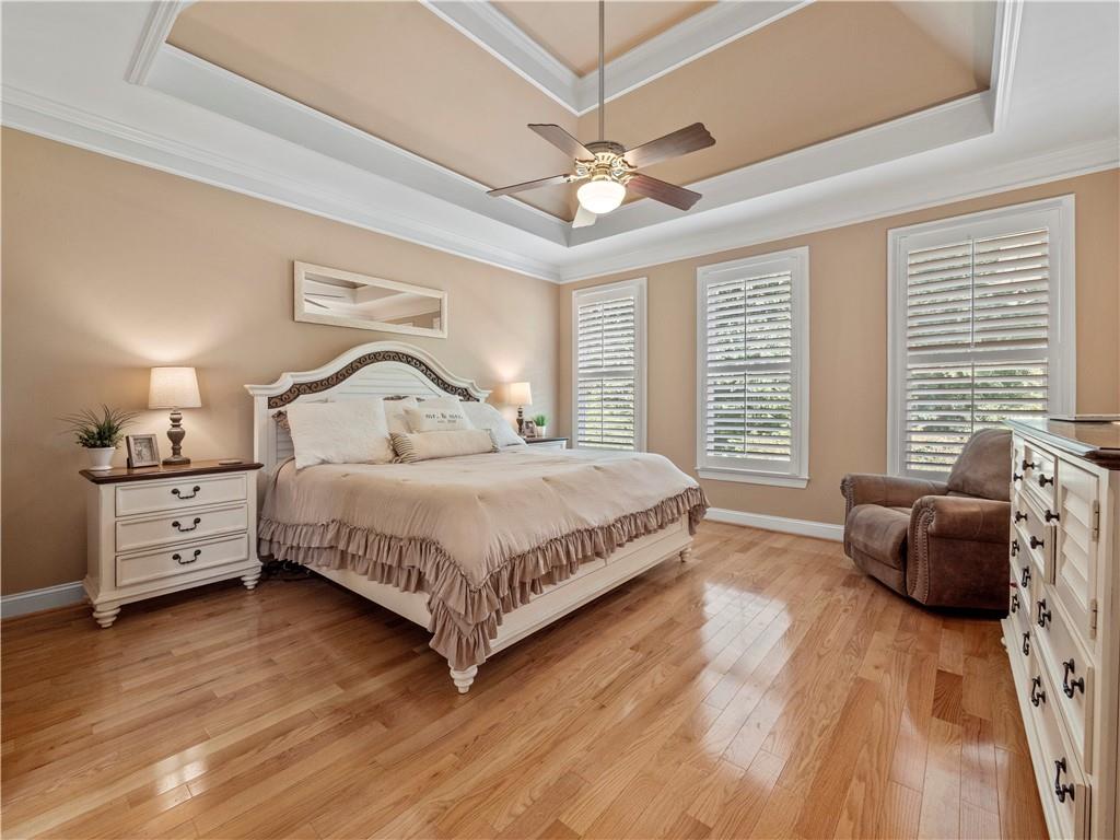 100 Cole Point Property Photo 14