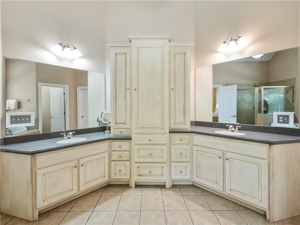 100 Cole Point Property Photo 16