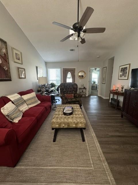 9063 Stoneleigh Trace Property Photo 2