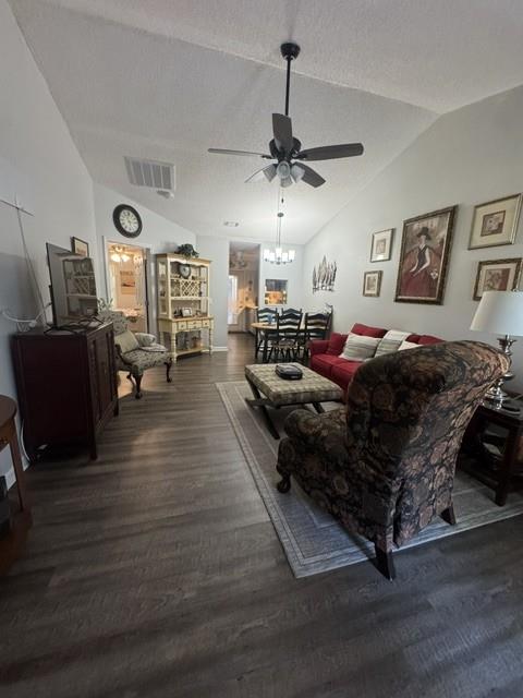 9063 Stoneleigh Trace Property Photo 3