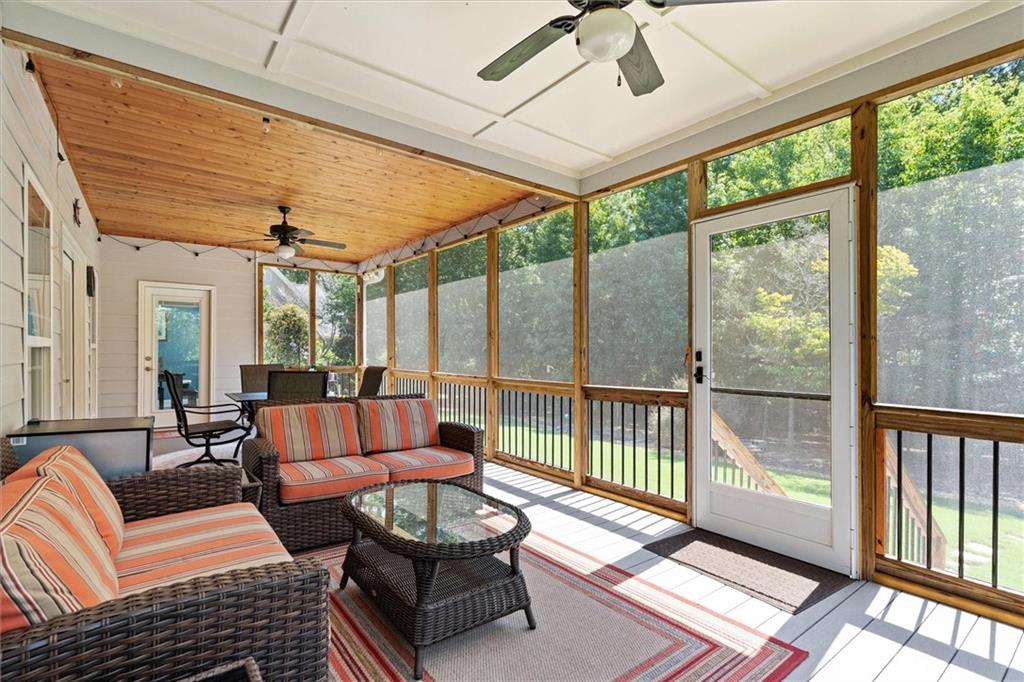 212 Overlook Way Property Photo 2