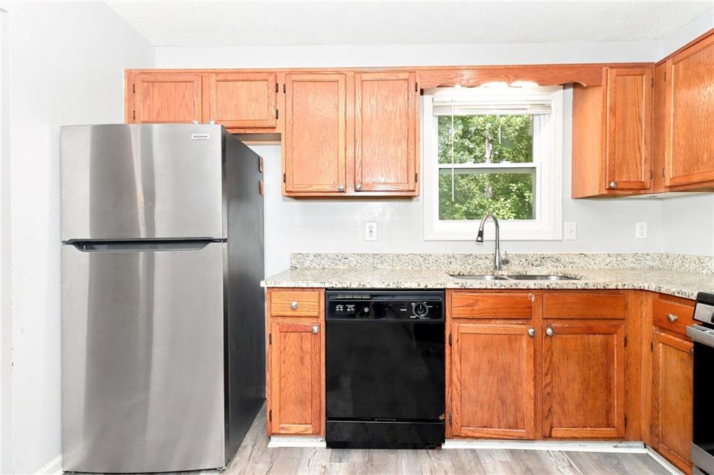 229 Hampton Drive Property Photo 4