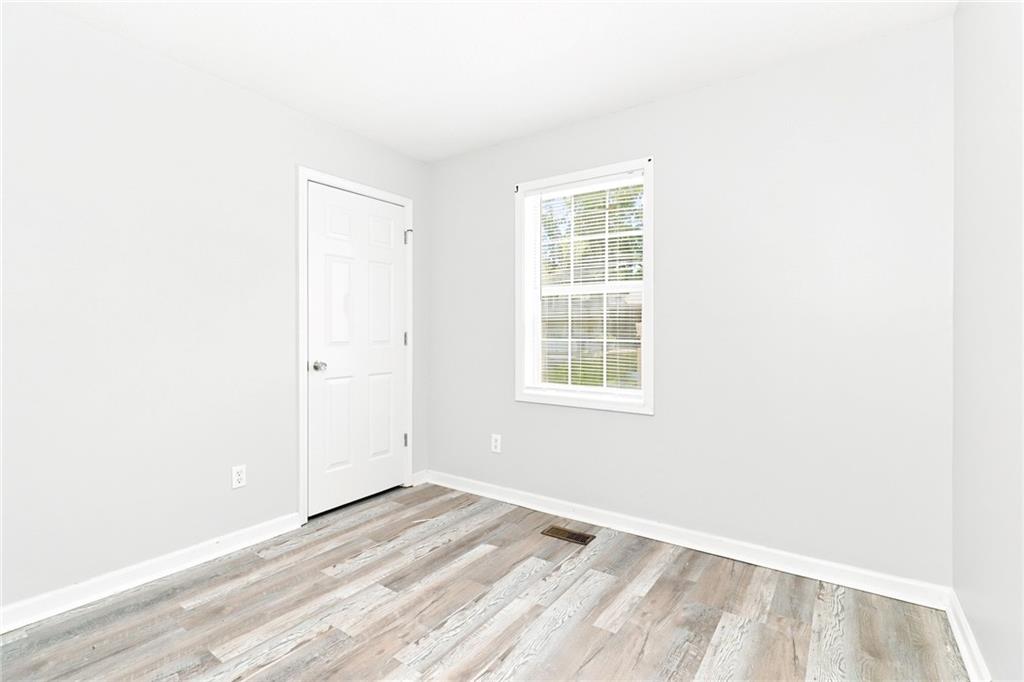 229 Hampton Drive Property Photo 10
