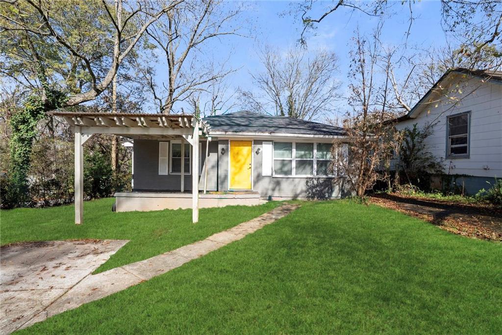 200 Meador Way Se Property Photo 1