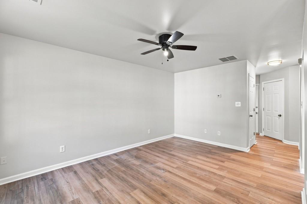 6886 Gallant Circle Se Unit 20 Property Photo 4