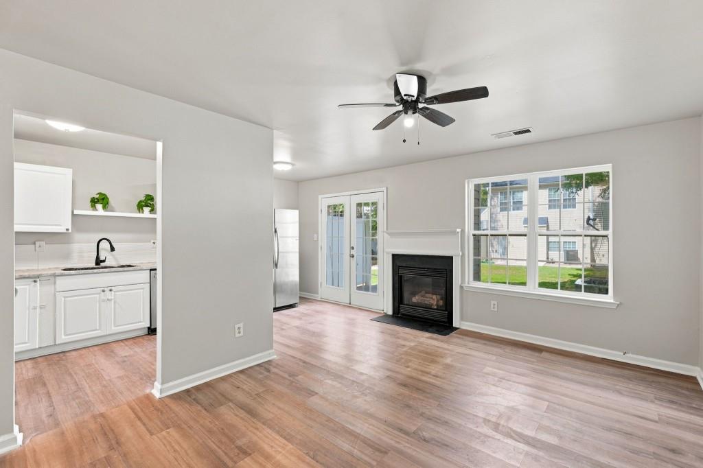 6886 Gallant Circle Se Unit 20 Property Photo 6