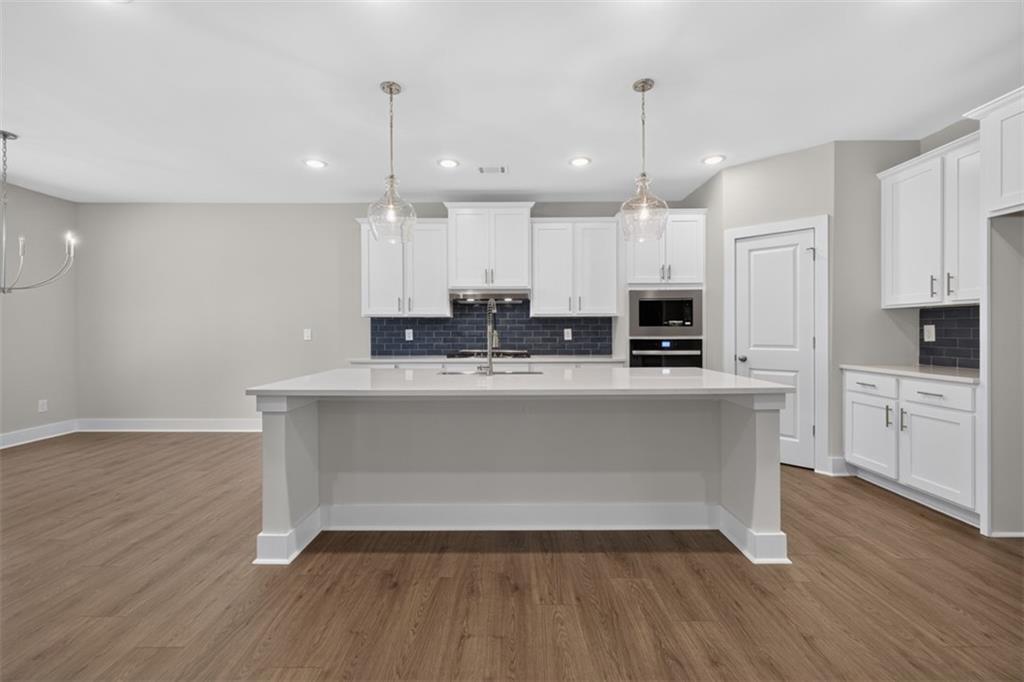 4767 E Reed Road Property Photo 10