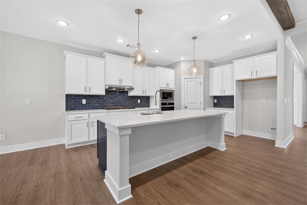 4767 E Reed Road Property Photo 11